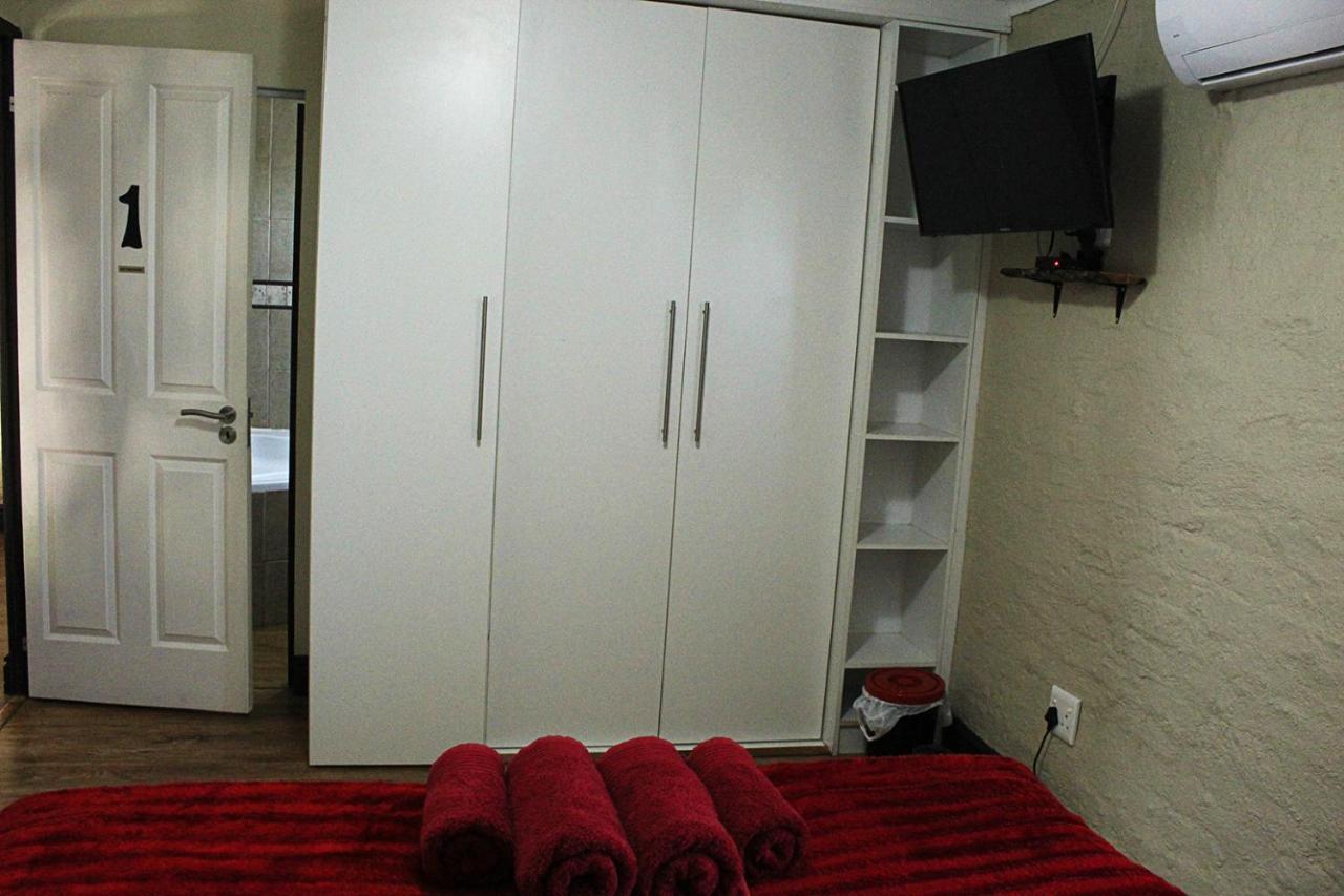 African Adventures Accommodation Durbanville Exterior foto